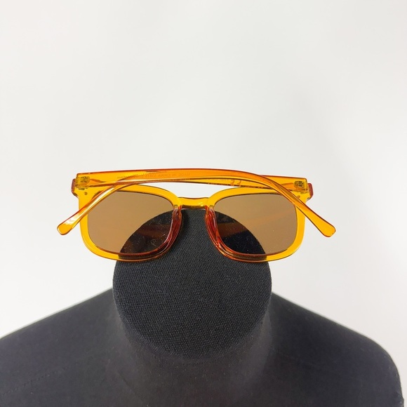 Stylish Amber Sunglasses - Picture 5 of 6